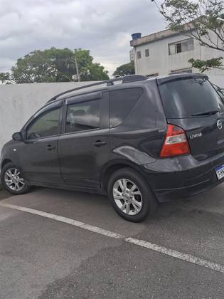 NISSAN LIVINA 1.6 16V FLEX 4P MANUAL NISSAN LIVINA 1.6 16V FLEX 4P MANUAL